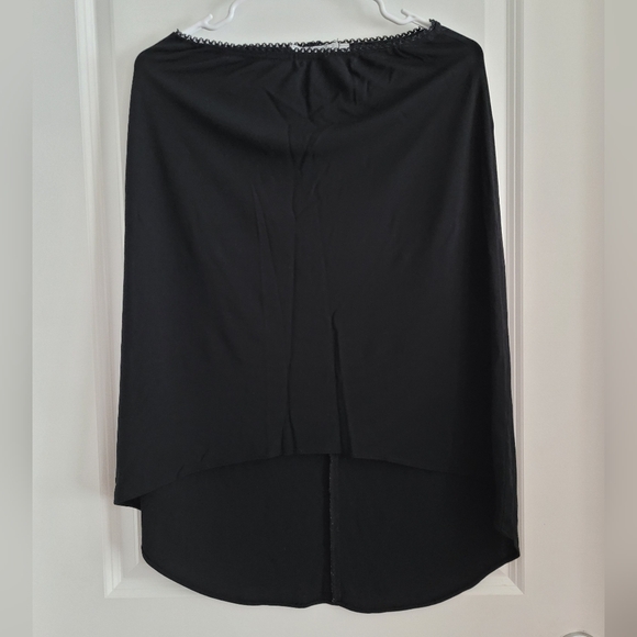 Tracks Medium Black Skirt Hi-Low - Picture 2 of 6